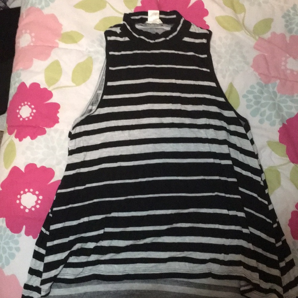Mock neck tank